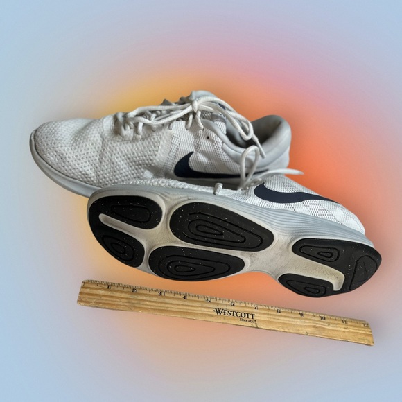 🟢5/$25 Nike Men Revolution 4 Sneakers Running Shoes White Grey 908988-101 - 11.5 - Picture 9 of 15